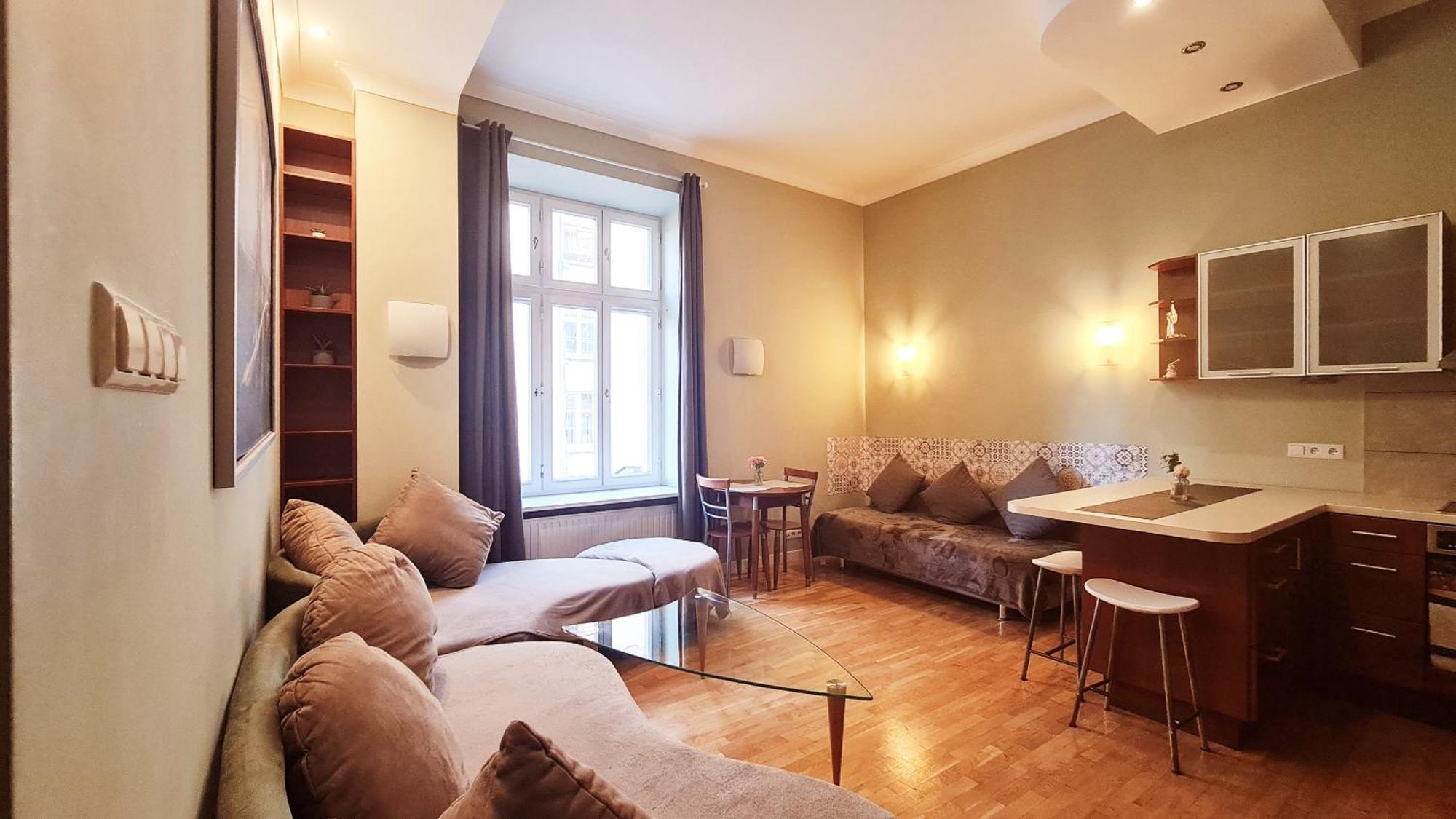 Bright&Comfy Apt -Few Min To Main Square คราคูฟ ภายนอก รูปภาพ